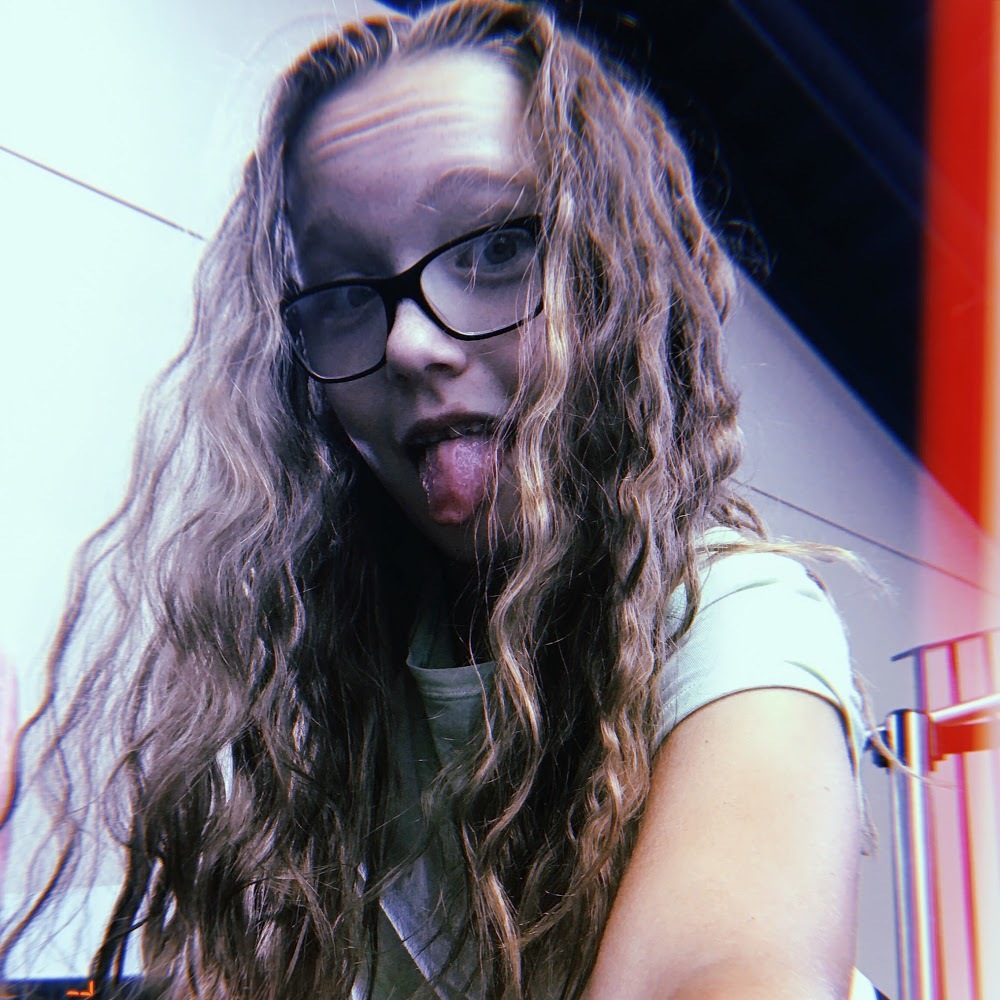 Meet your Posher, Evelyn